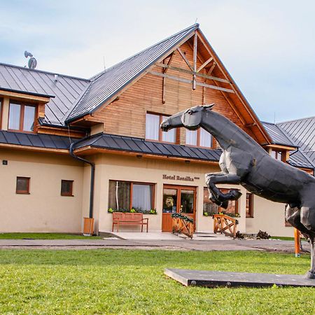 Hotel Rozálka Pezinok Esterno foto