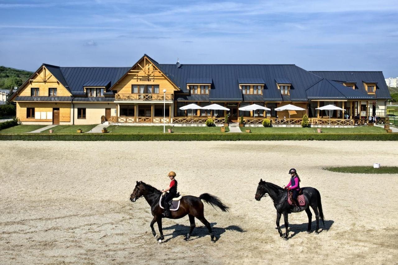 Hotel Rozálka Pezinok Esterno foto