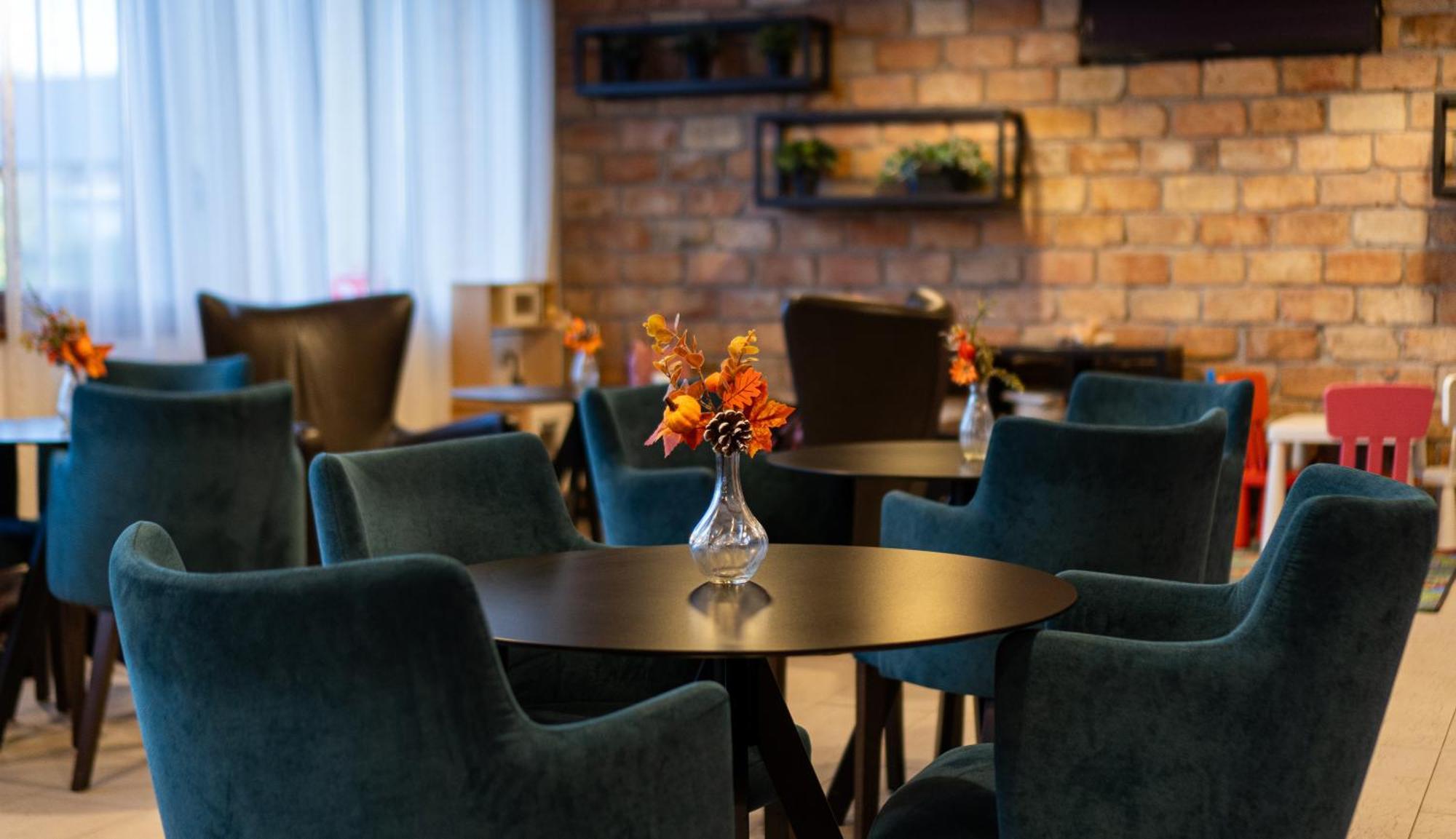 Hotel Rozálka Pezinok Esterno foto