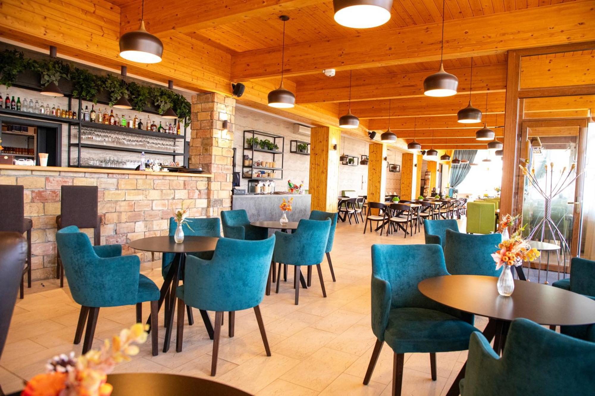 Hotel Rozálka Pezinok Esterno foto